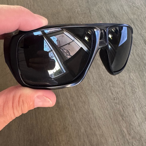 Oakley Sunglasses Polarized Dispatch 1.0 Matte Black - Picture 15 of 16